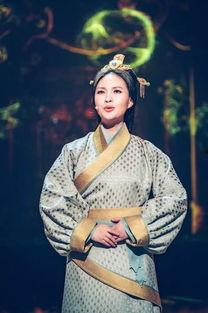 雷佳最新爆料娛樂圈,娛樂圈幕后真相大揭秘！