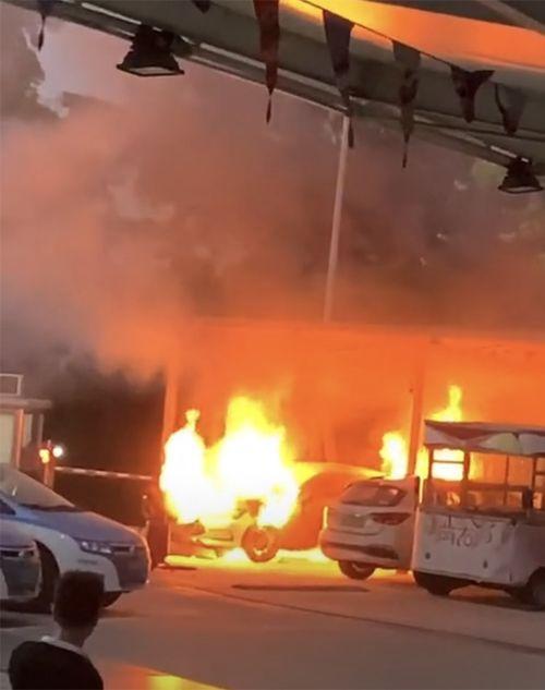 電動車自燃事件最新爆料,揭秘事故真相與防范措施